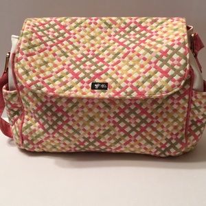 B’s Stylish Messenger Diaper Bag